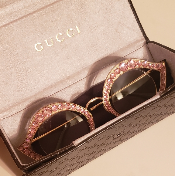 SOLD Gucci Sunglasses - Picture 5 of 7